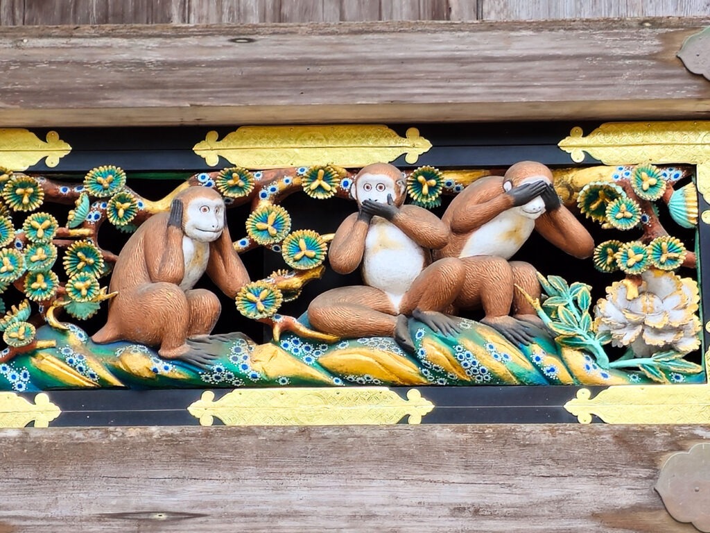 Toshogu monkeys