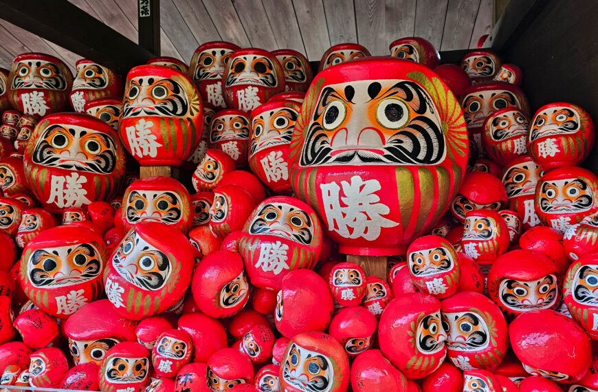 Katsuoji: un templo lleno de darumas en Osaka